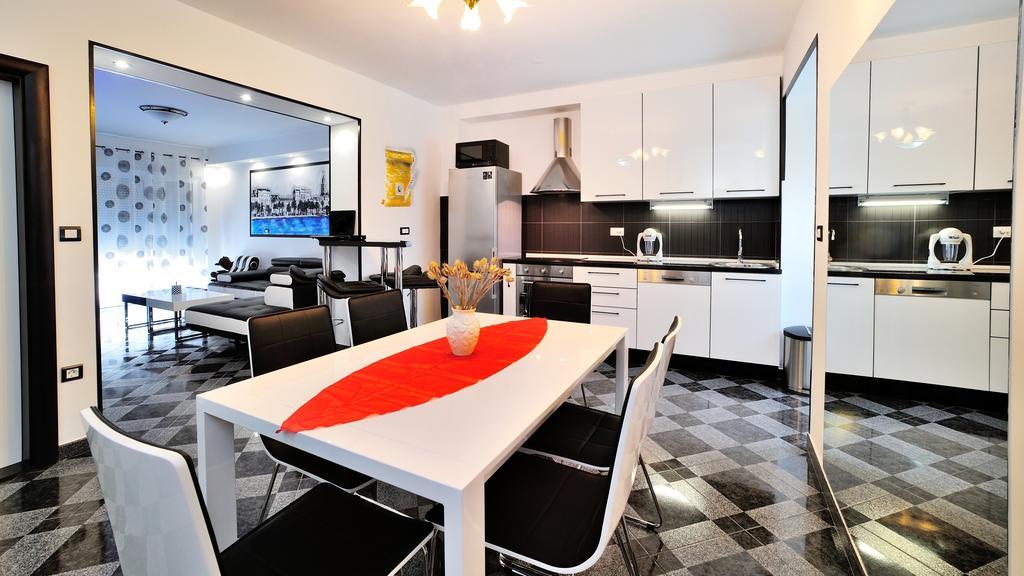 Penthouse Apartment Maric 스플리트 객실 사진