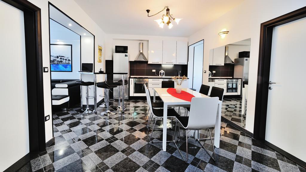 Penthouse Apartment Maric 스플리트 객실 사진